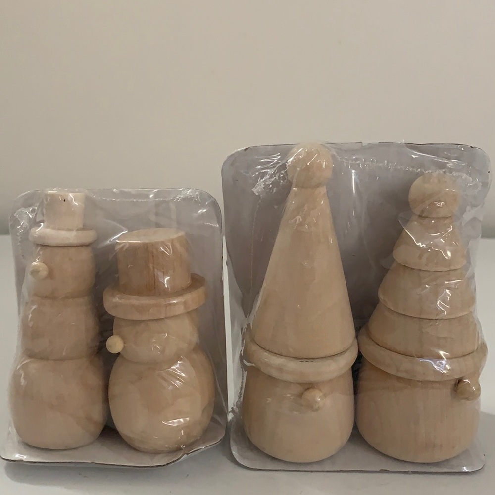 Christmas Target Bullseye Small Wood Gnomes & Snowman Decor.